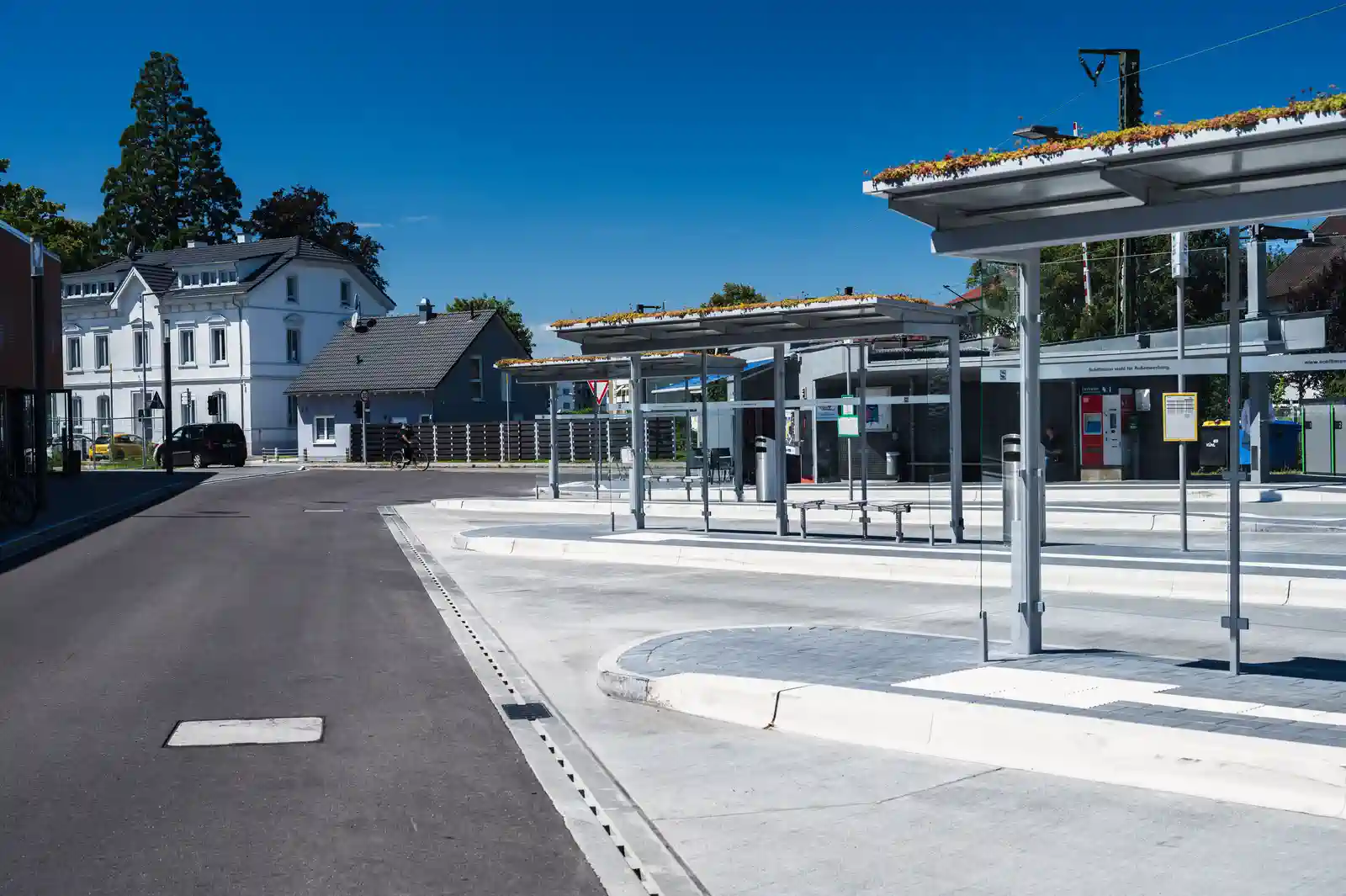 fahrgastunterst_nde_gr_ndach_l_rrach_2023_10002