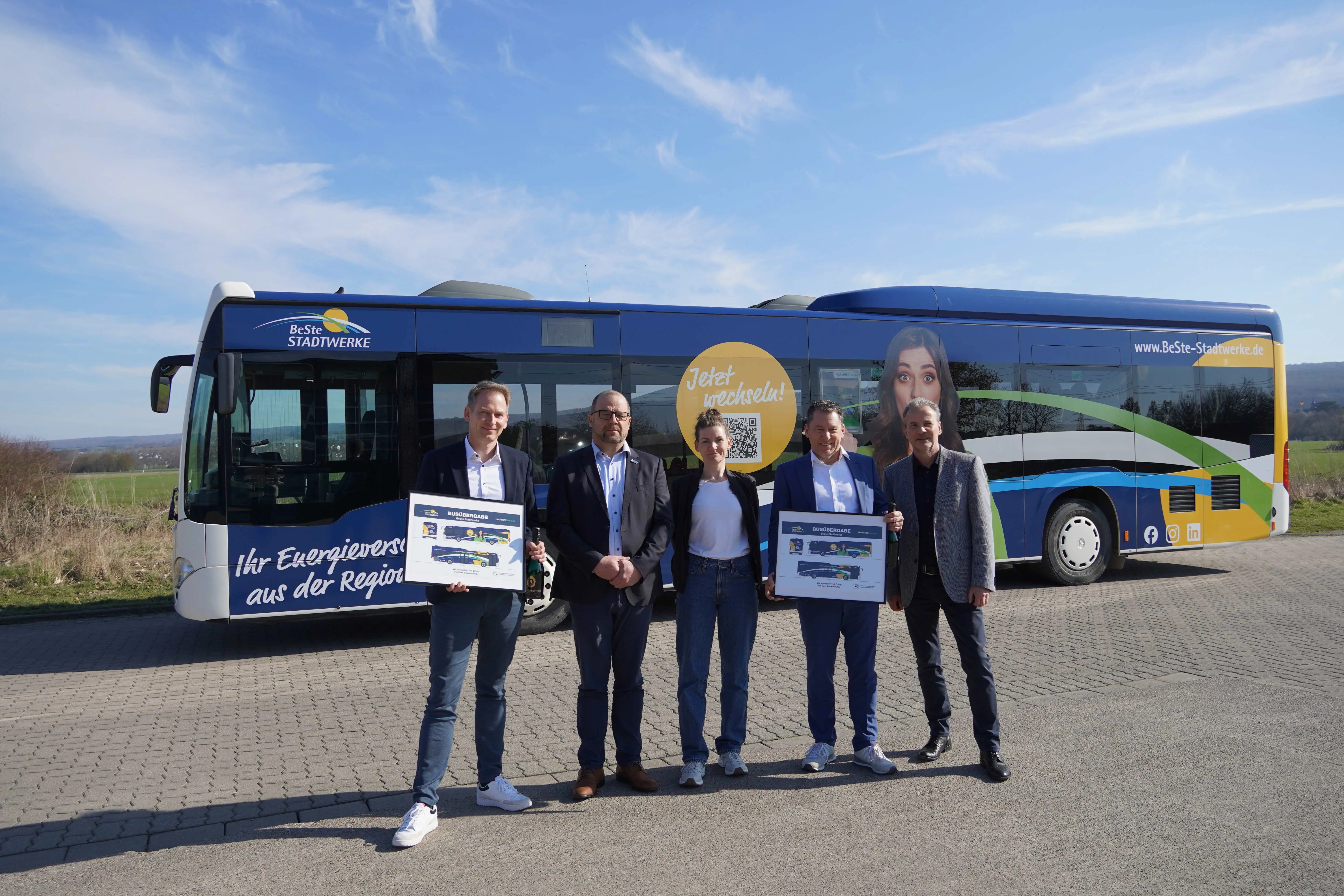 HochstiftBewegt öffnet seine Fahrzeugflotte erstmals für Außenwerbung